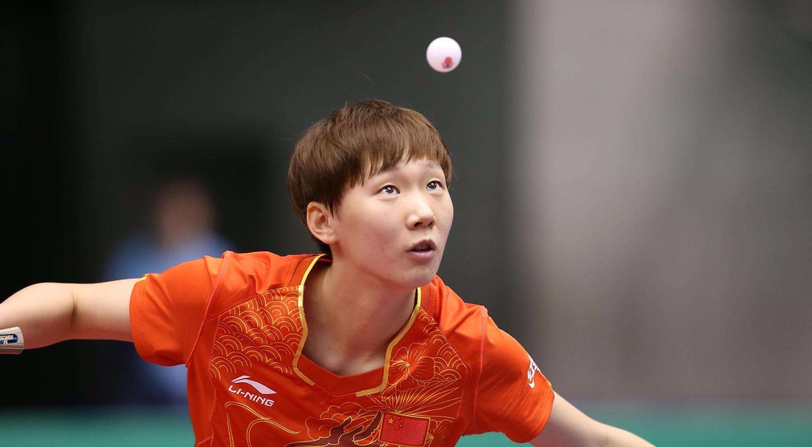 她展现出了 她展现出了