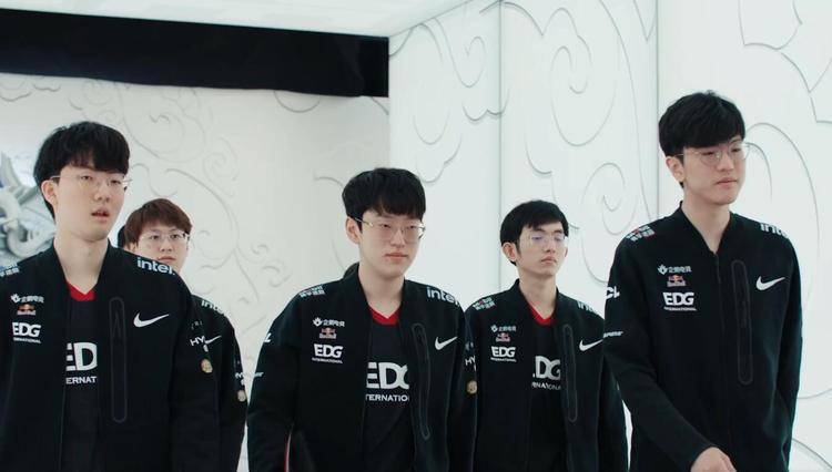 的冲突中 的冲突中