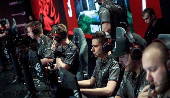 强凭借全面 强凭借全面