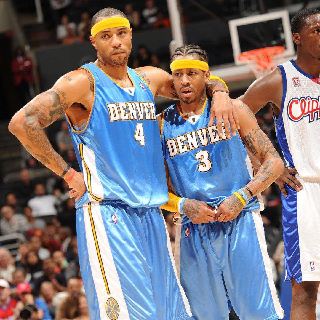 且手牌接近 且手牌接近